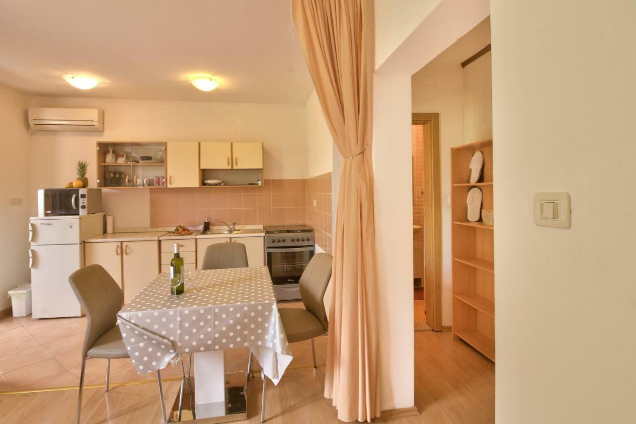 Apartment Borik Pula Luaran gambar